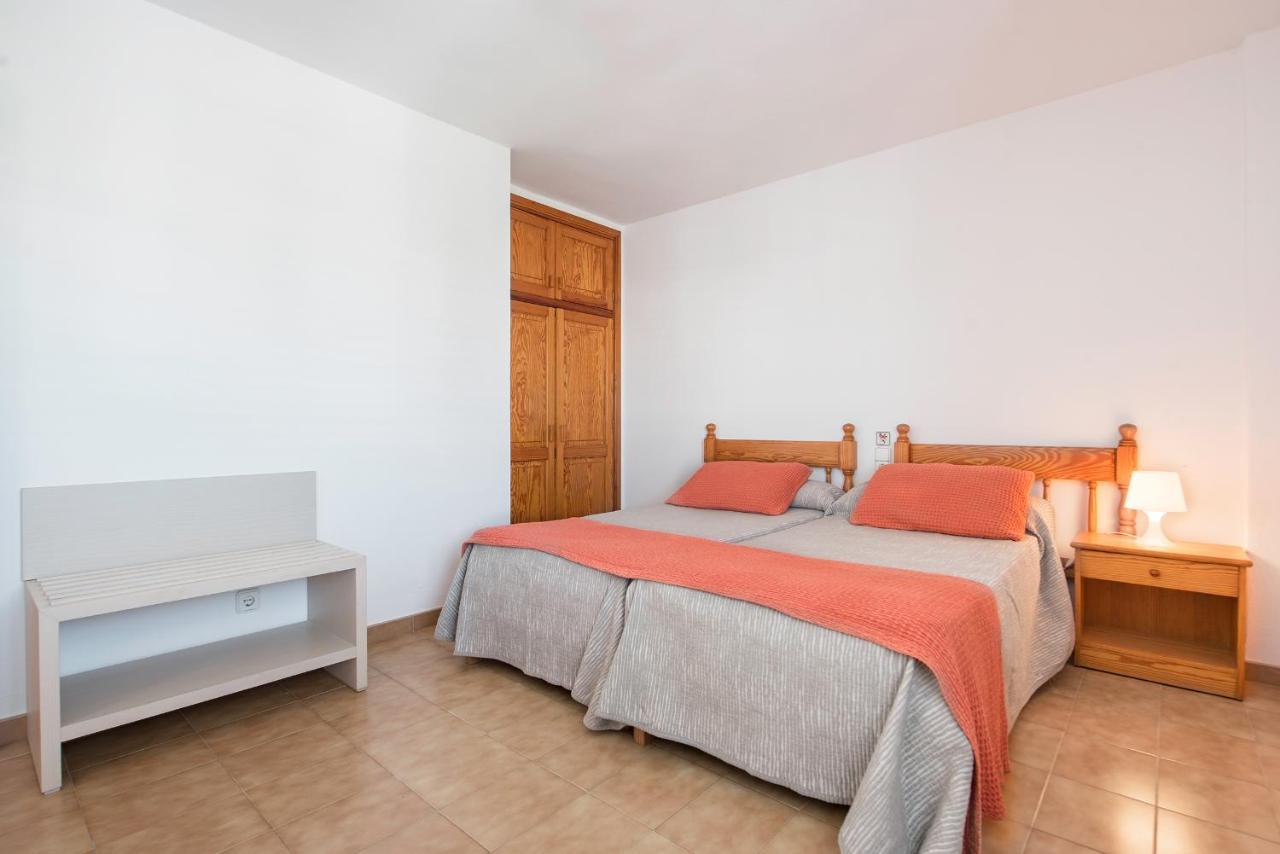 Es Cana Apartamentos Es Cane מראה חיצוני תמונה