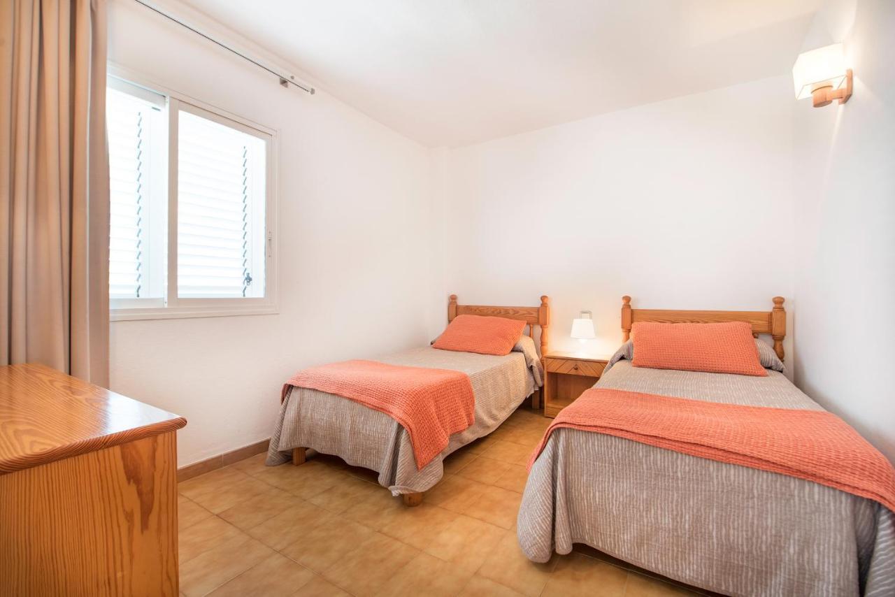 Es Cana Apartamentos Es Cane מראה חיצוני תמונה