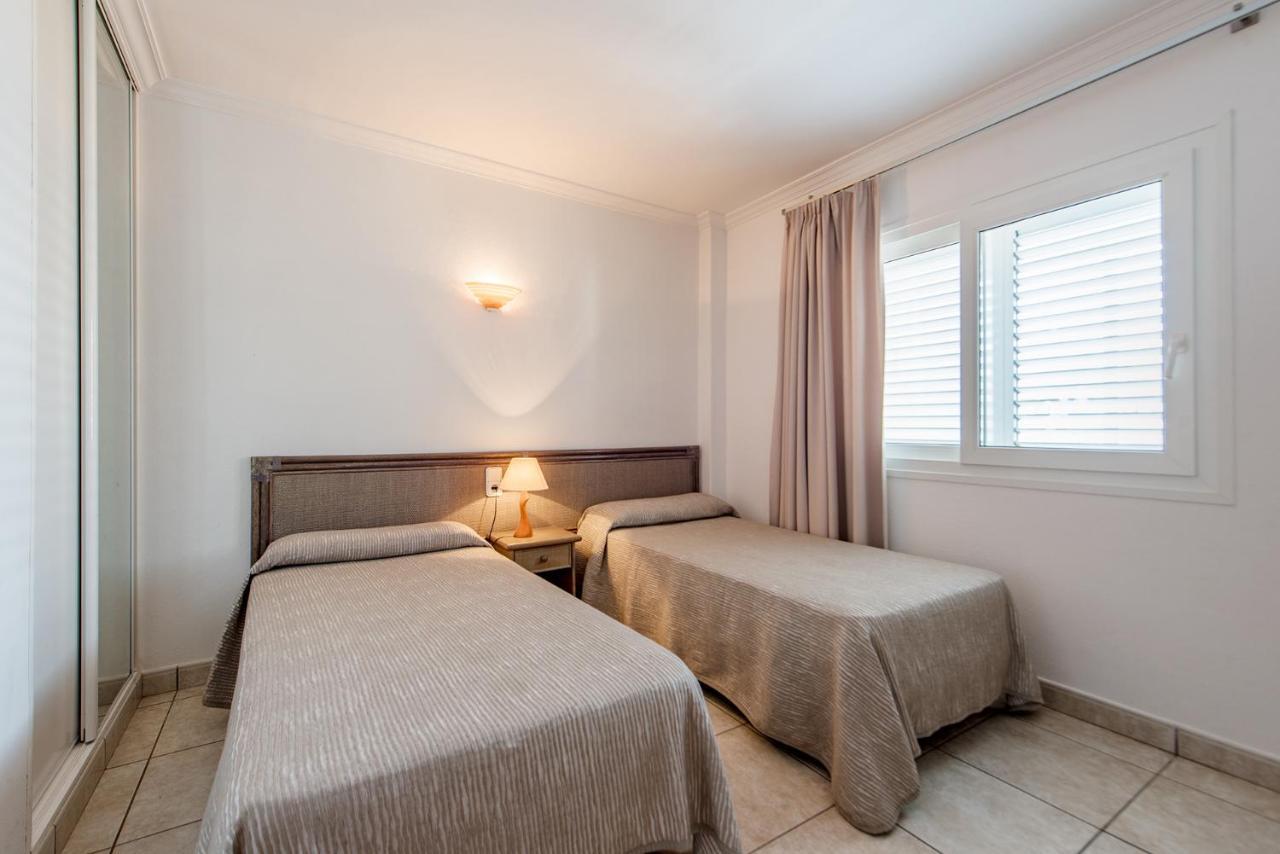 Es Cana Apartamentos Es Cane מראה חיצוני תמונה